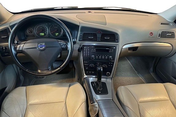 Volvo V70 11 of 22