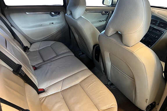 Volvo V70 8 of 22