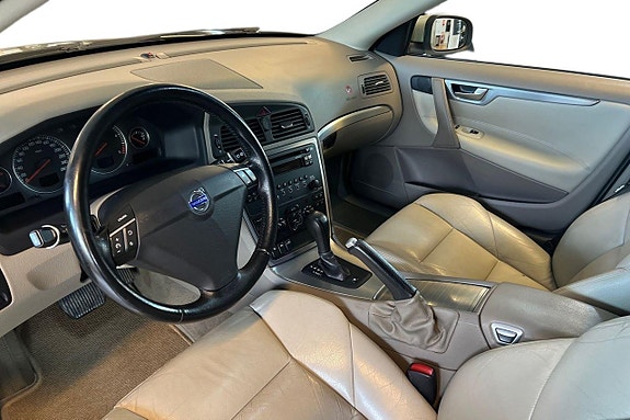 Volvo V70 9 of 22