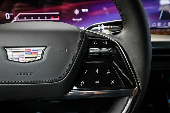Cadillac Escalade 23 of 24