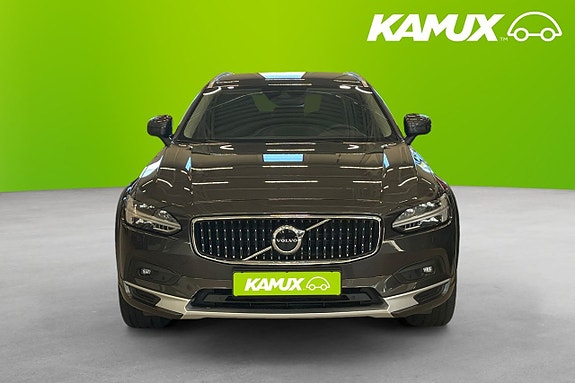Volvo V90 Cross Country 6 of 26