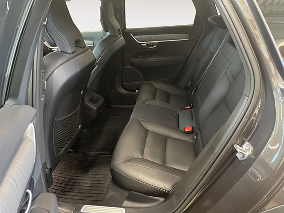 Volvo V90 Cross Country 15 of 26