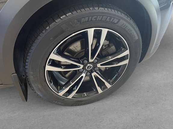 Volvo V90 Cross Country 8 of 26
