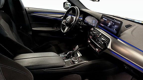 BMW 520d 3 of 9