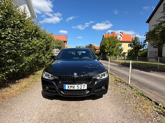 BMW 320d 2 of 9