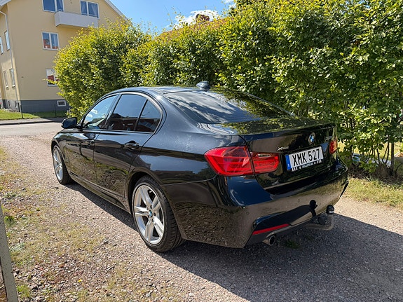 BMW 320d 3 of 9