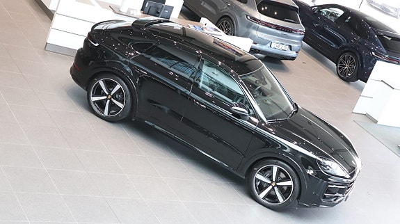 Porsche Cayenne Coupe 5 of 10