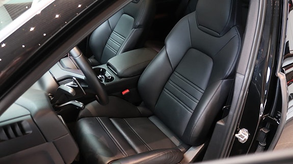 Porsche Cayenne Coupe 9 of 10