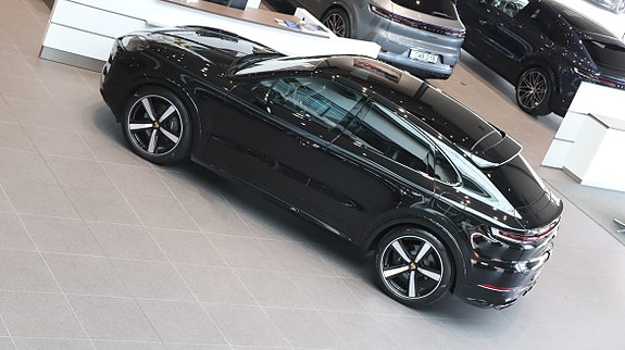 Porsche Cayenne Coupe 6 of 10
