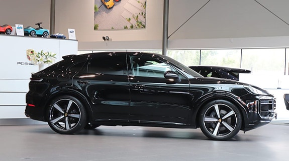Porsche Cayenne Coupe 3 of 10