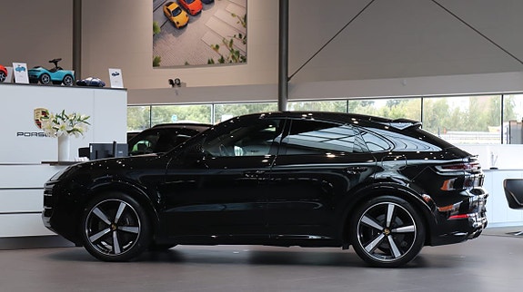 Porsche Cayenne Coupe 4 of 10