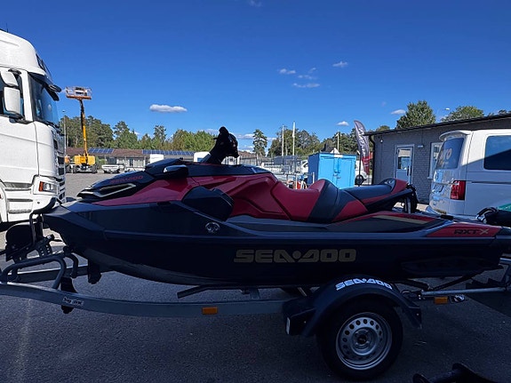 Sea Doo RXT 300 X-rs 2 of 4