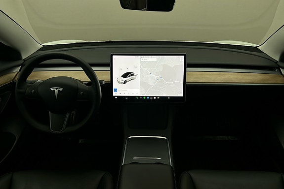 Tesla Model 3 6 of 24