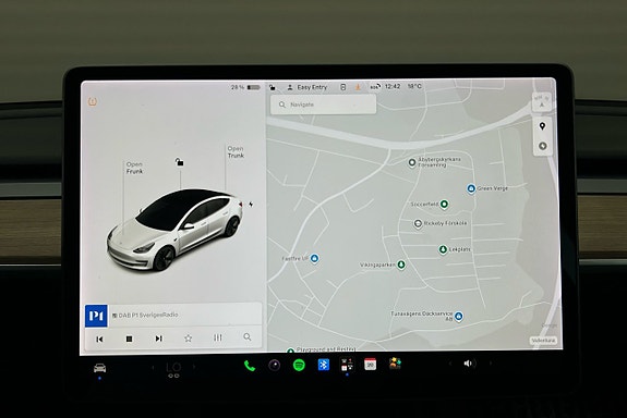 Tesla Model 3 7 of 24
