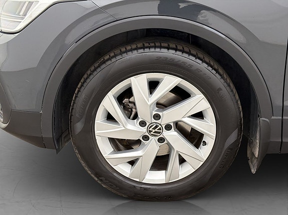 Volkswagen Tiguan 27 of 30