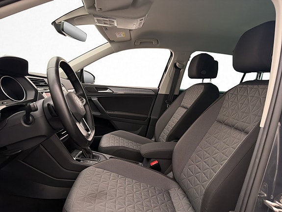 Volkswagen Tiguan 11 of 30