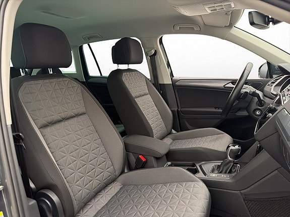 Volkswagen Tiguan 16 of 30