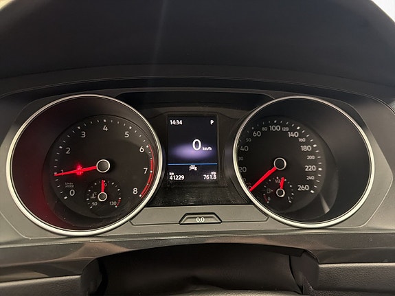 Volkswagen Tiguan 12 of 30