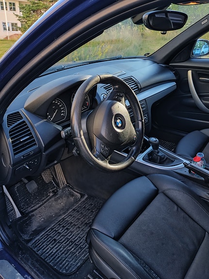 BMW 120i 5 of 6