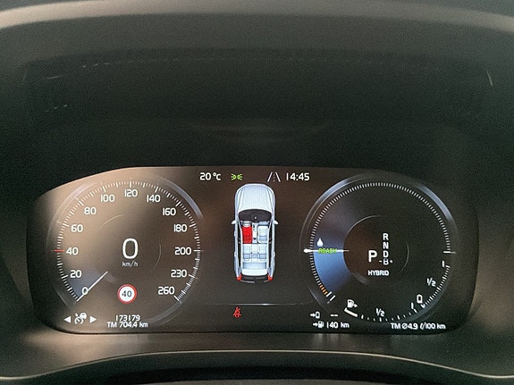 Volvo XC60 15 of 30