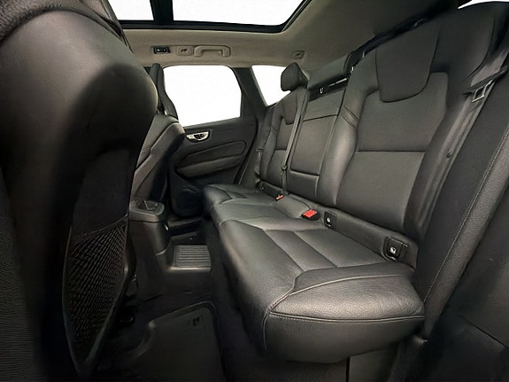 Volvo XC60 28 of 30