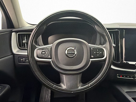 Volvo XC60 14 of 30
