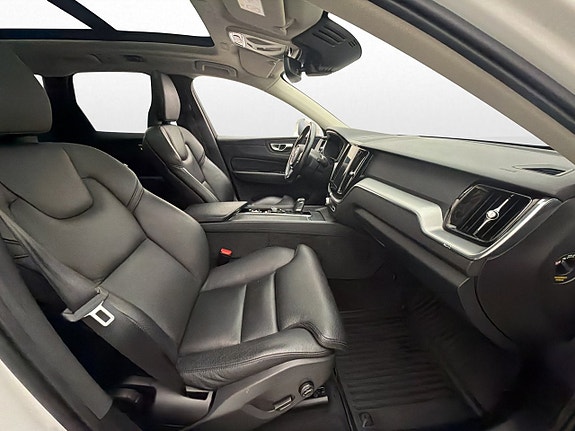 Volvo XC60 26 of 30