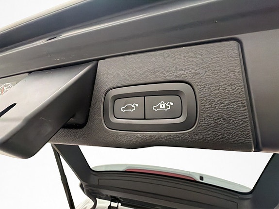 Volvo XC60 30 of 30