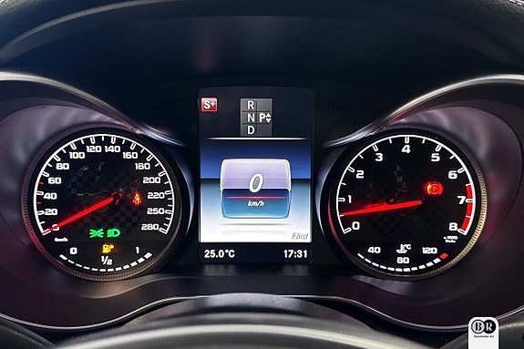 Mercedes-Benz C450 10 of 21