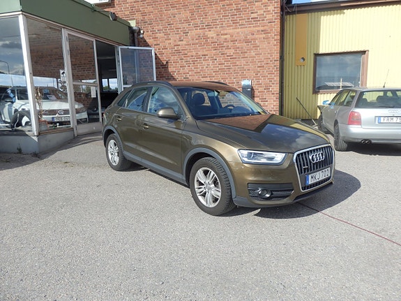 Audi Q3 2 of 6