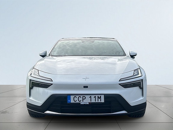 Polestar 4 2 of 23