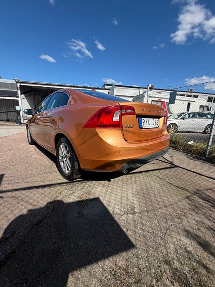 Volvo S60 4 of 20