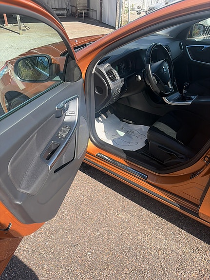 Volvo S60 8 of 20