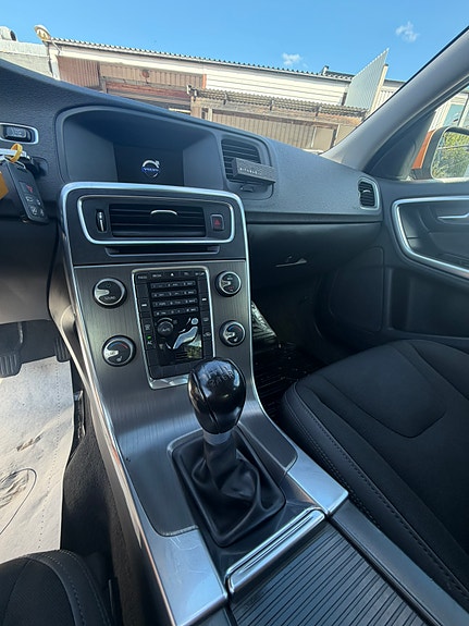 Volvo S60 11 of 20
