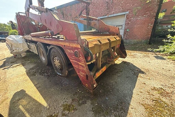 Scania P 380 LB 6x2 4 HNA 17 of 17