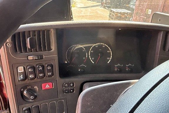 Scania P 380 LB 6x2 4 HNA 9 of 17