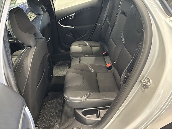 Volvo V40 5 of 21