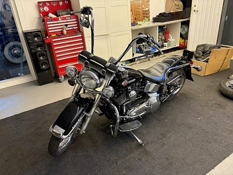 Harley-Davidson Cholo Softail Heritage 2 of 9