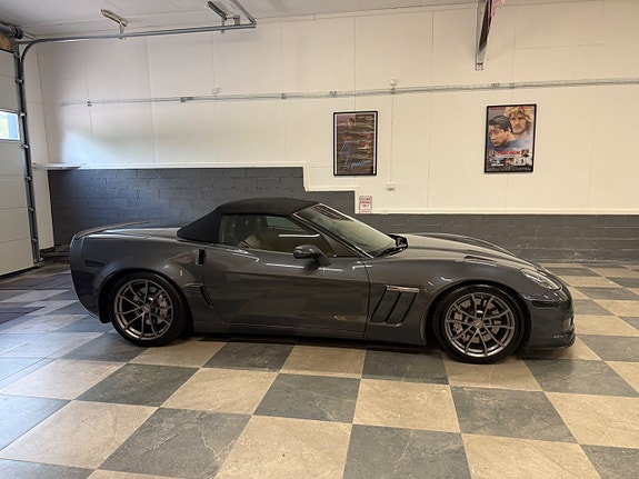 Chevrolet Corvette 23 of 30