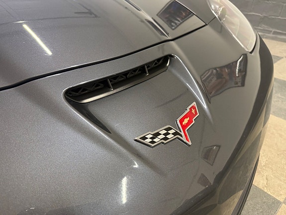 Chevrolet Corvette 18 of 30