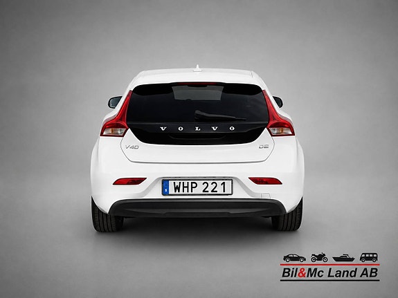 Volvo V40 4 of 17