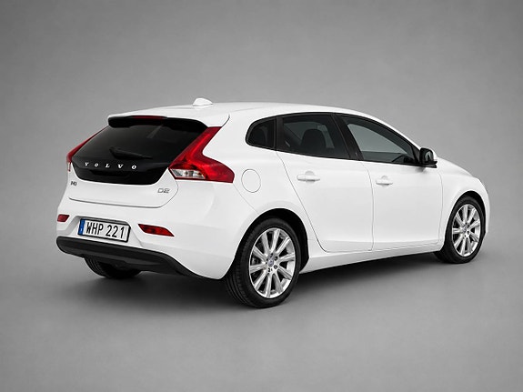 Volvo V40 8 of 17