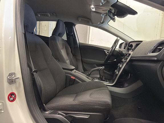 Volvo V40 16 of 17