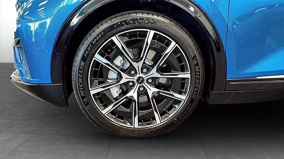Alpine A390 9 of 26