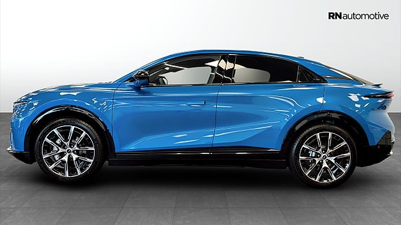 Alpine A390 2 of 26