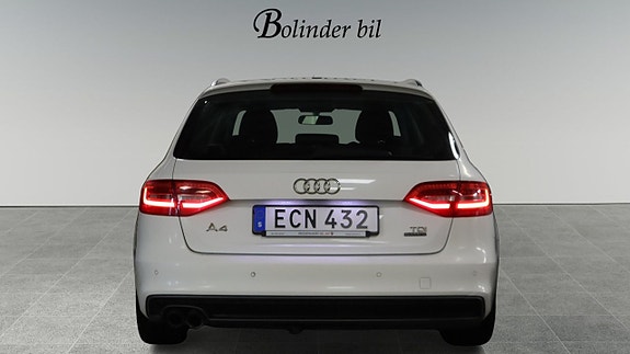 Audi A4 5 of 16