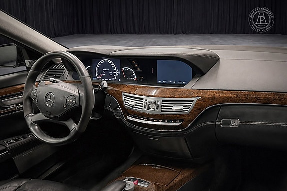 Mercedes-Benz S63 8 of 16