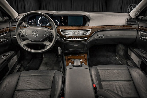 Mercedes-Benz S63 7 of 16