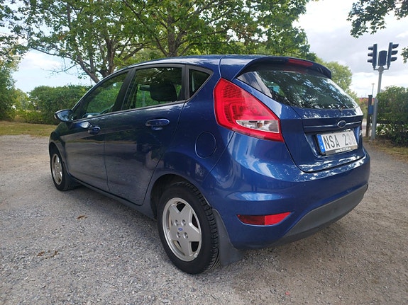 Ford Fiesta 5 of 11