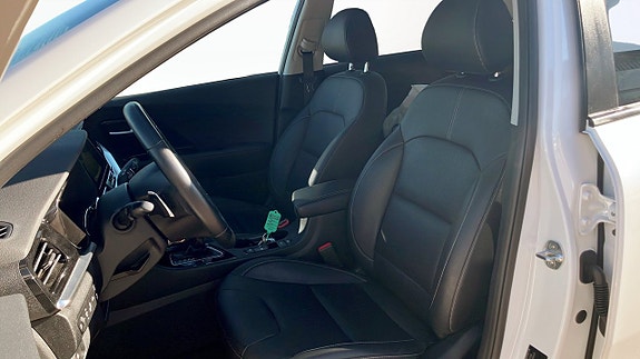 Kia Niro 8 of 12